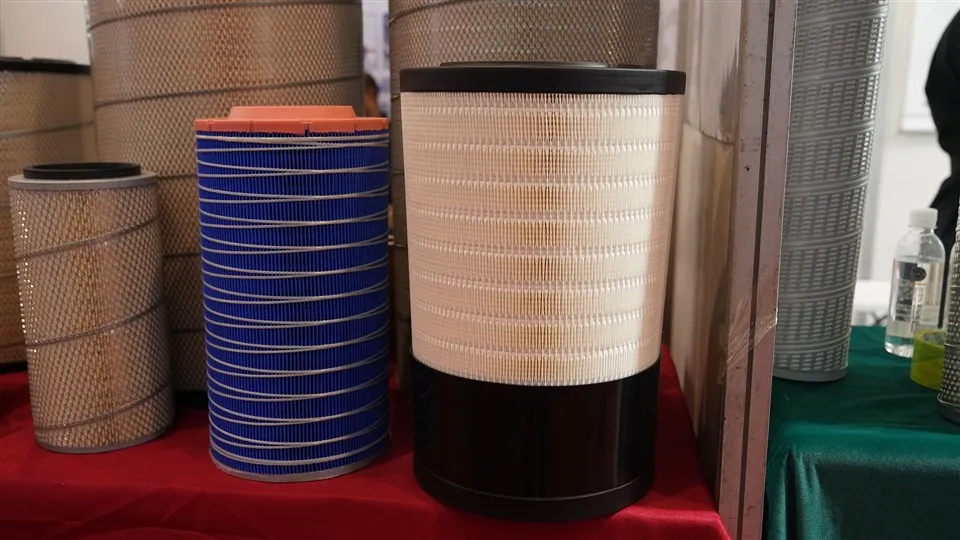 Heavy Duty Truck Air Filter Metal Reservedele Maskinerudstyr P 628203 11 K 9-21320 11 K9-21310 Ny brugt skik